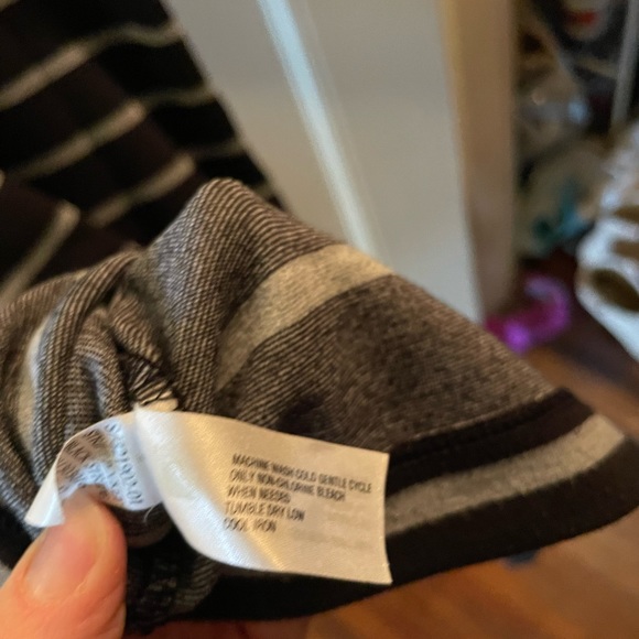 Gap Shortsleeved Black and Gray Stripe Mini Dress Size S - Picture 4 of 6